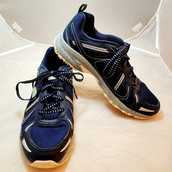 Skecher's Women's 10 Trail Running Shoes Sneakers Navy Grey Athletic Athleisure - Picture 1 of 11